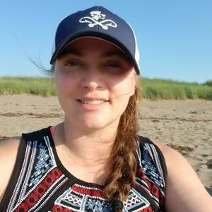 Meet your Posher, Cassandra